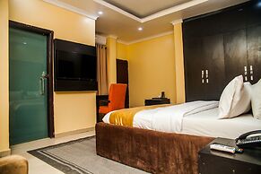 CribVille Hotel & Suites