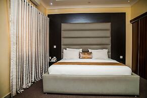 CribVille Hotel & Suites