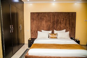 CribVille Hotel & Suites