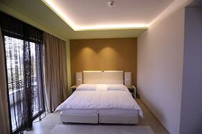Hotel 1 Maji