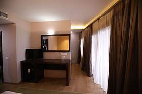 Hotel 1 Maji