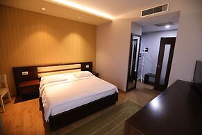 Hotel 1 Maji