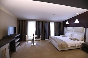 Hotel 1 Maji