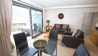 Taymouth Marina - Ben Hope