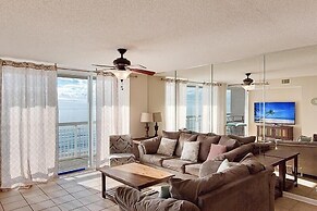 Crescent Shores N - 703 Apartment 4