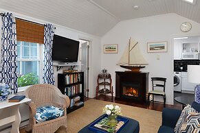 Harbor Knoll Bed & Breakfast