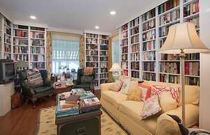 Harbor Knoll Bed & Breakfast