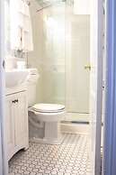 Harbor Knoll Bed & Breakfast