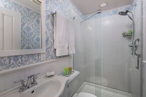 Harbor Knoll Bed & Breakfast