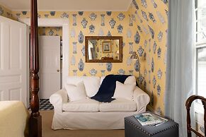 Harbor Knoll Bed & Breakfast