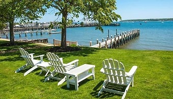 Harbor Knoll Bed & Breakfast