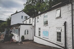 Ye Old Ferrie Inn
