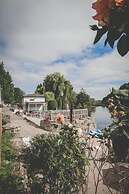 Ye Old Ferrie Inn