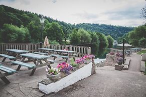Ye Old Ferrie Inn