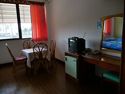 Royal Jommanee Hotel