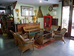 Royal Jommanee Hotel