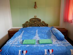 Royal Jommanee Hotel