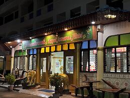 Royal Jommanee Hotel