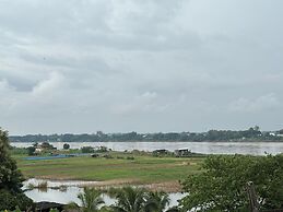 Royal Jommanee Hotel