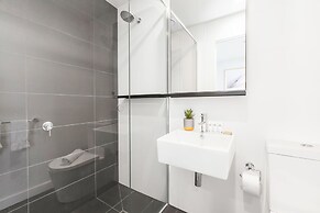 Ocean Views St Kilda Apartment by Ready Set Host