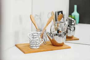 Ocean Views St Kilda Apartment by Ready Set Host