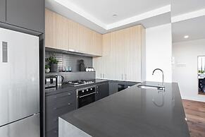 Spacious Urban Oasis in Central Location