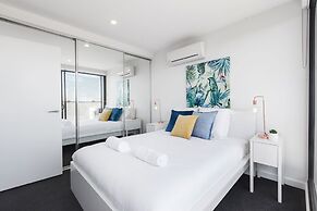 Spacious Urban Oasis in Central Location