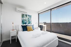 Spacious Urban Oasis in Central Location