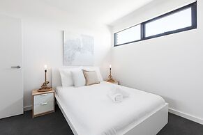 Spacious Urban Oasis in Central Location