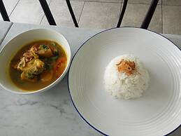 Lovinalife Room & Cafe