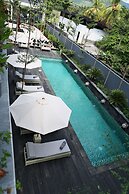 Lovinalife Room & Cafe