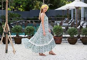 Lovinalife Room & Cafe