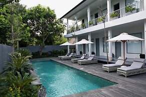 Lovinalife Room & Cafe