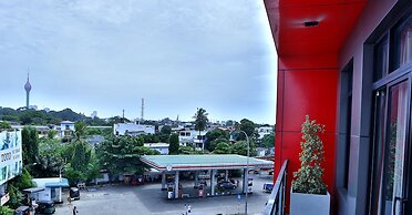 Earl's Red Colombo