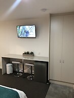 Brolga Hotel Motel