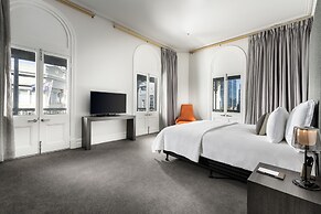 The Melbourne Hotel