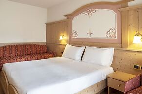 Beverly Alps Hotel & Spa