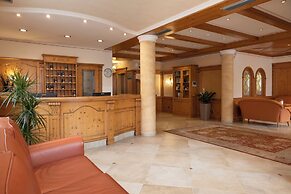 Beverly Alps Hotel & Spa