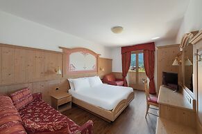 Beverly Alps Hotel & Spa