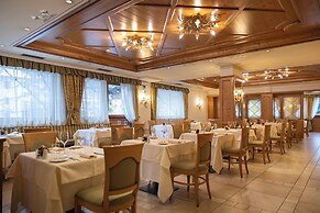 Beverly Alps Hotel & Spa