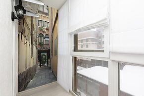 Apartment Etazhydaily Centr