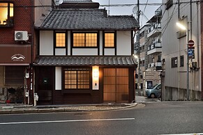 Machiya Kamo River 7