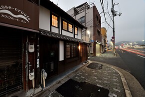 Machiya Kamo River 7