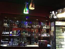 Nyam Hotel