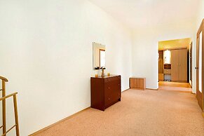 Apartment Etazhydaily Malysheva 4B