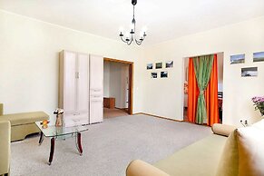 Apartment Etazhydaily Malysheva 4B