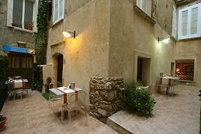 Donnaciccina Accomodation