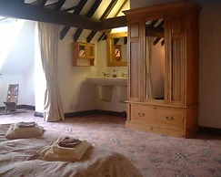 Horseshoe Pass Holiday Lets