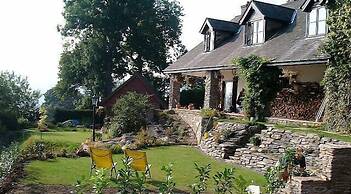 Horseshoe Pass Holiday Lets