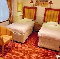 Hyde Park Radnor Hotel